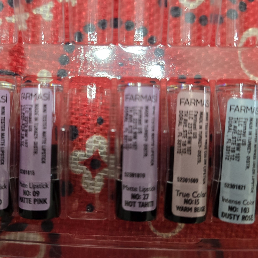 Farmasi Lip & Makeup Samples - Picture 4 of 5